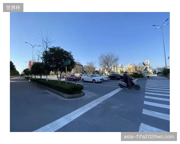 球队大巴路权保障凭什么频频向城市早高峰妥协